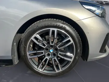 520d M Sportpaket Aktive Geschw. Komfortsitze mi
