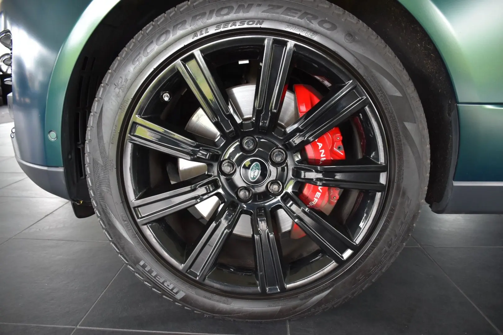 Land Rover Range Rover P565  SV Autobiography Dynamic