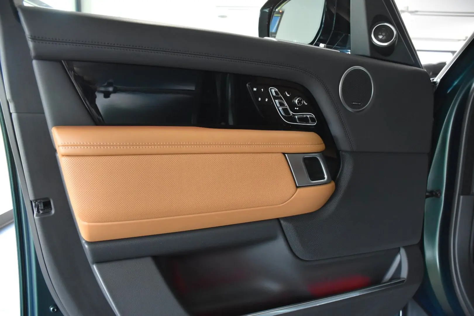 Land Rover Range Rover P565  SV Autobiography Dynamic