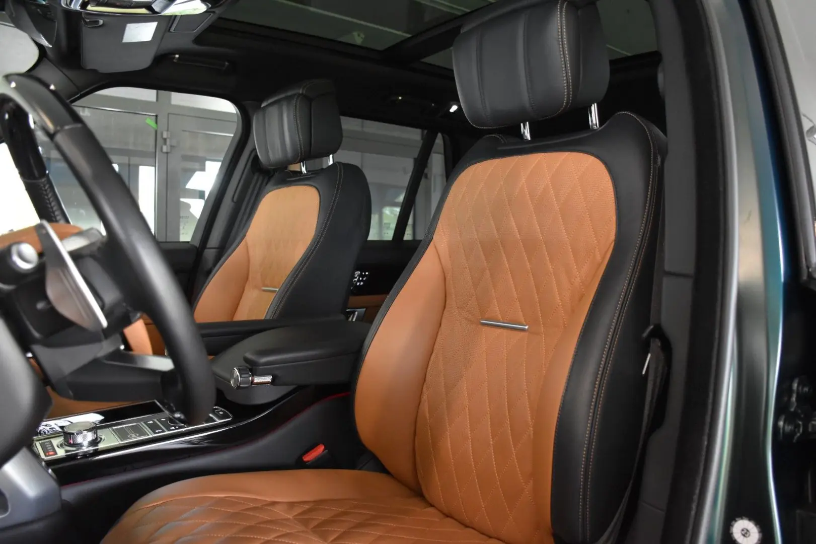 Land Rover Range Rover P565  SV Autobiography Dynamic