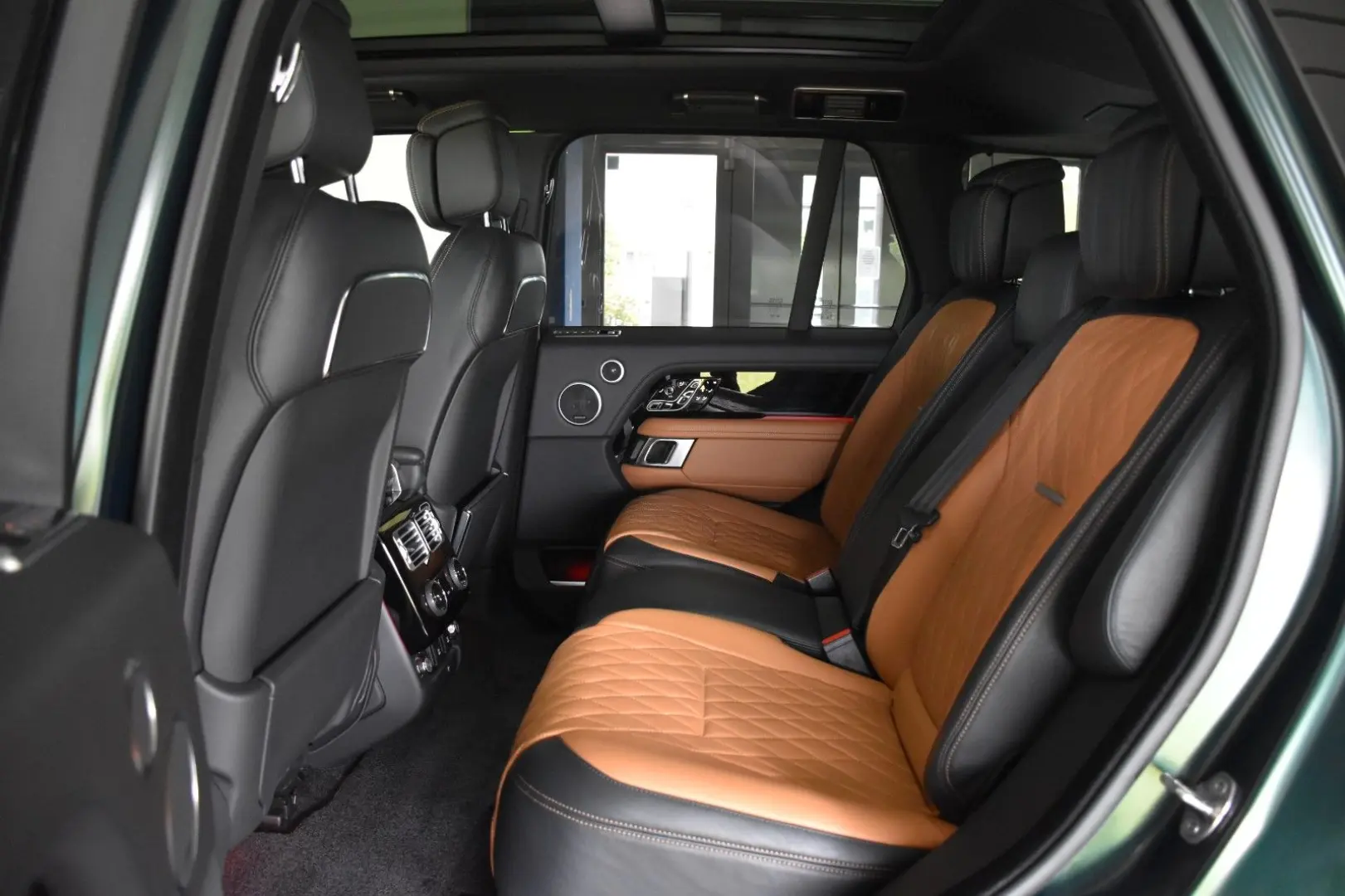 Land Rover Range Rover P565  SV Autobiography Dynamic