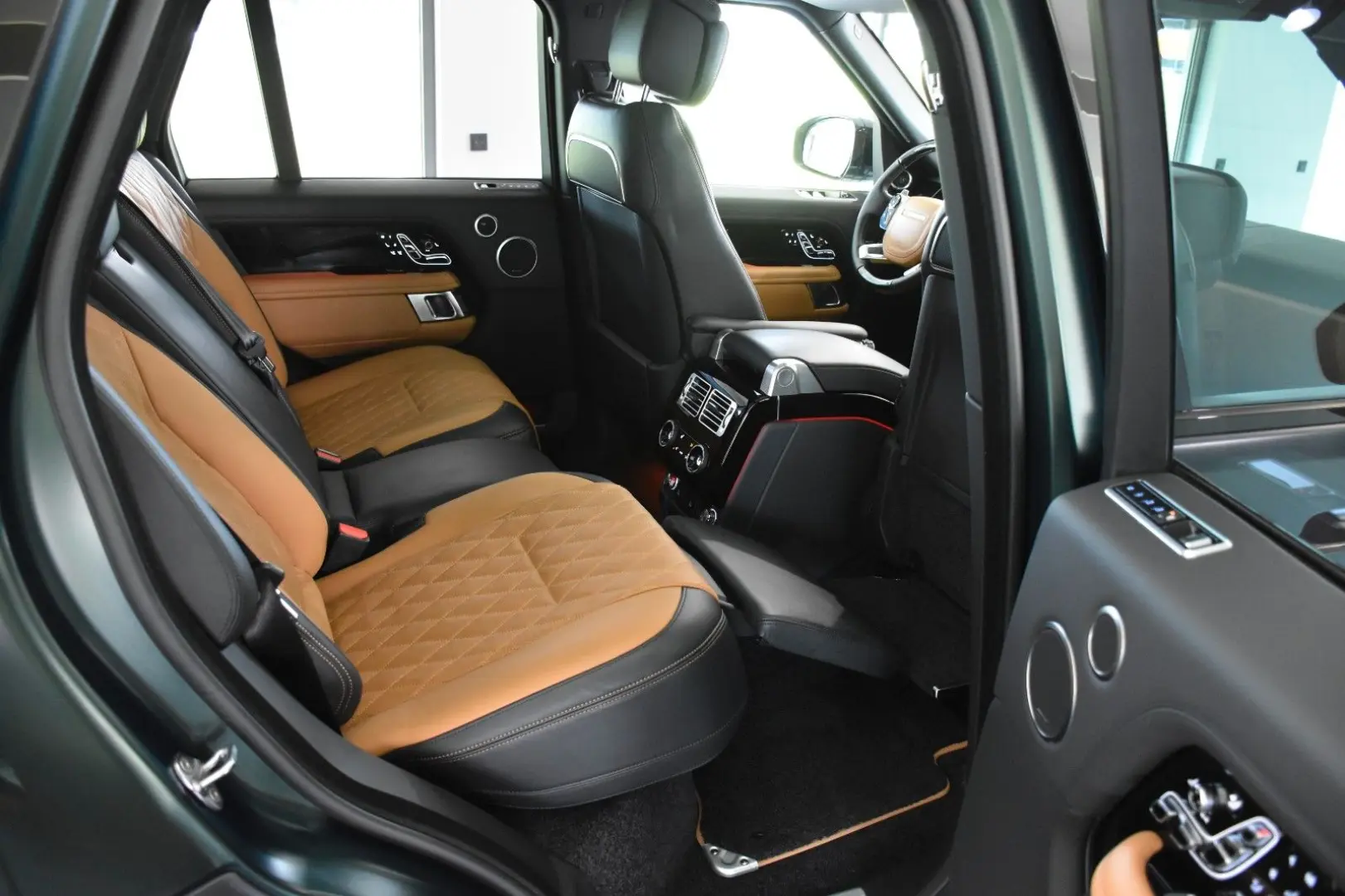 Land Rover Range Rover P565  SV Autobiography Dynamic