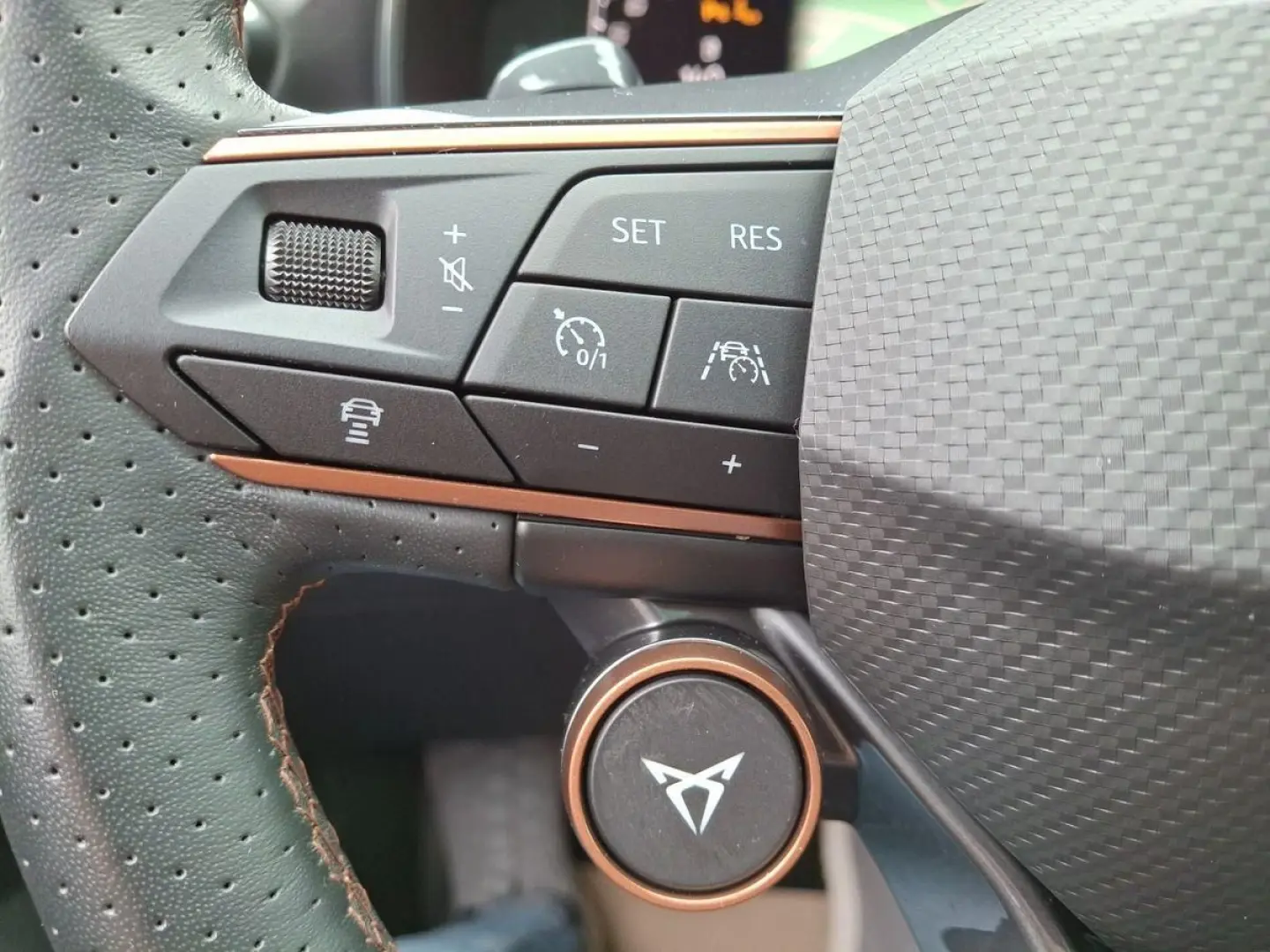 FORMENTOR 2.0 TSI VZ 4Drive 310PS Navi LED Pano