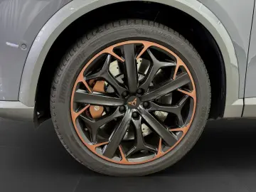 Formentor 2.0 TSI DSG VZ BREMBO beats PANO LM19
