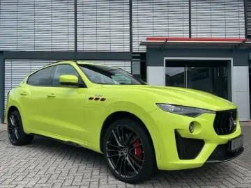 Maserati Levante 3.8 V8 Trofeo AWD HYPERGREEN CARBON