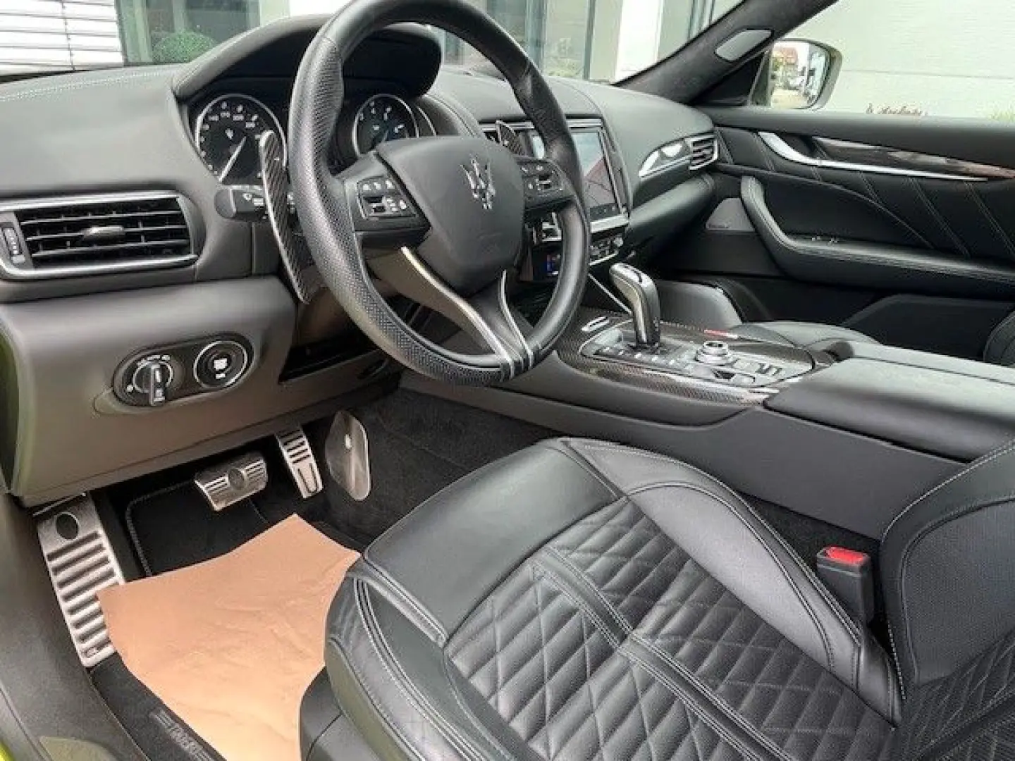 Maserati Levante 3.8 V8 Trofeo AWD HYPERGREEN CARBON