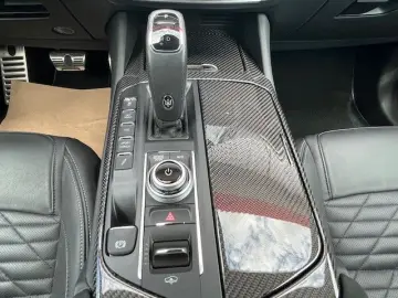 Maserati Levante 3.8 V8 Trofeo AWD HYPERGREEN CARBON
