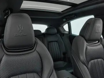 Maserati Levante Trofeo Q4 ZEGNA EDITION