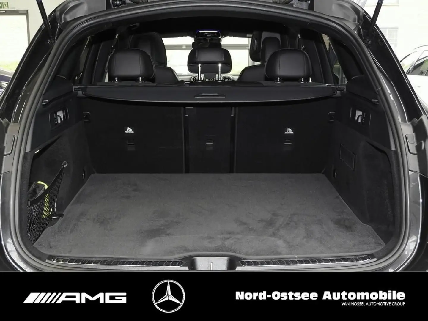 GLC 300 d 4M AMG ADV+ DISTRONIC TOTWINKEL LED