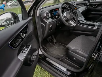 GLC 300 e 4M Avantgarde Advanced Plus AHK Memory