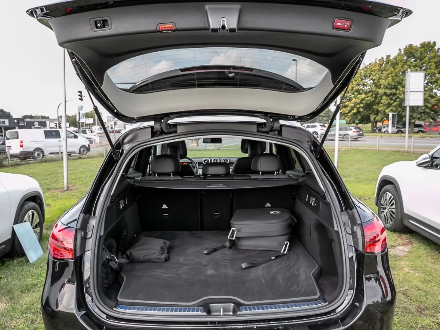 GLC 300 e 4M Avantgarde Advanced Plus AHK Memory