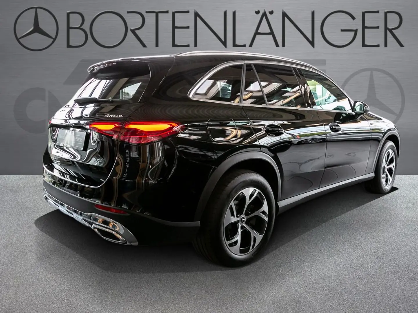 GLC 300 e 4M Avantgarde Advanced Plus AHK