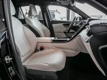 GLC 300 e 4M Avantgarde Advanced Plus AHK