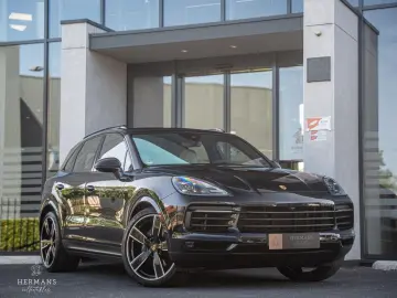 Cayenne 3.0 E-Hybrid Platinum / 1st owner / Pano