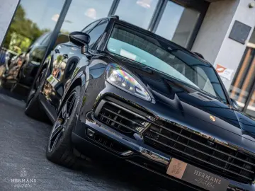Cayenne 3.0 E-Hybrid Platinum / 1st owner / Pano