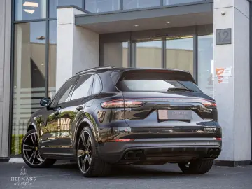 Cayenne 3.0 E-Hybrid Platinum / 1st owner / Pano