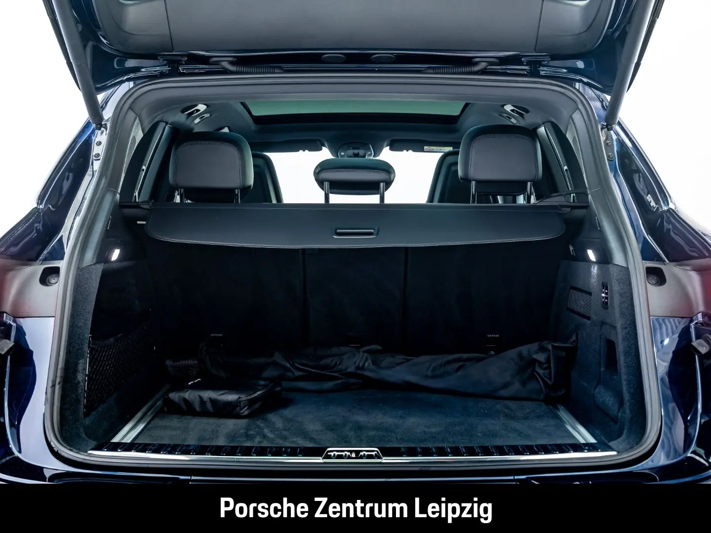 Cayenne SportDesign HeadUp HD-Matrix AHK Bose 18