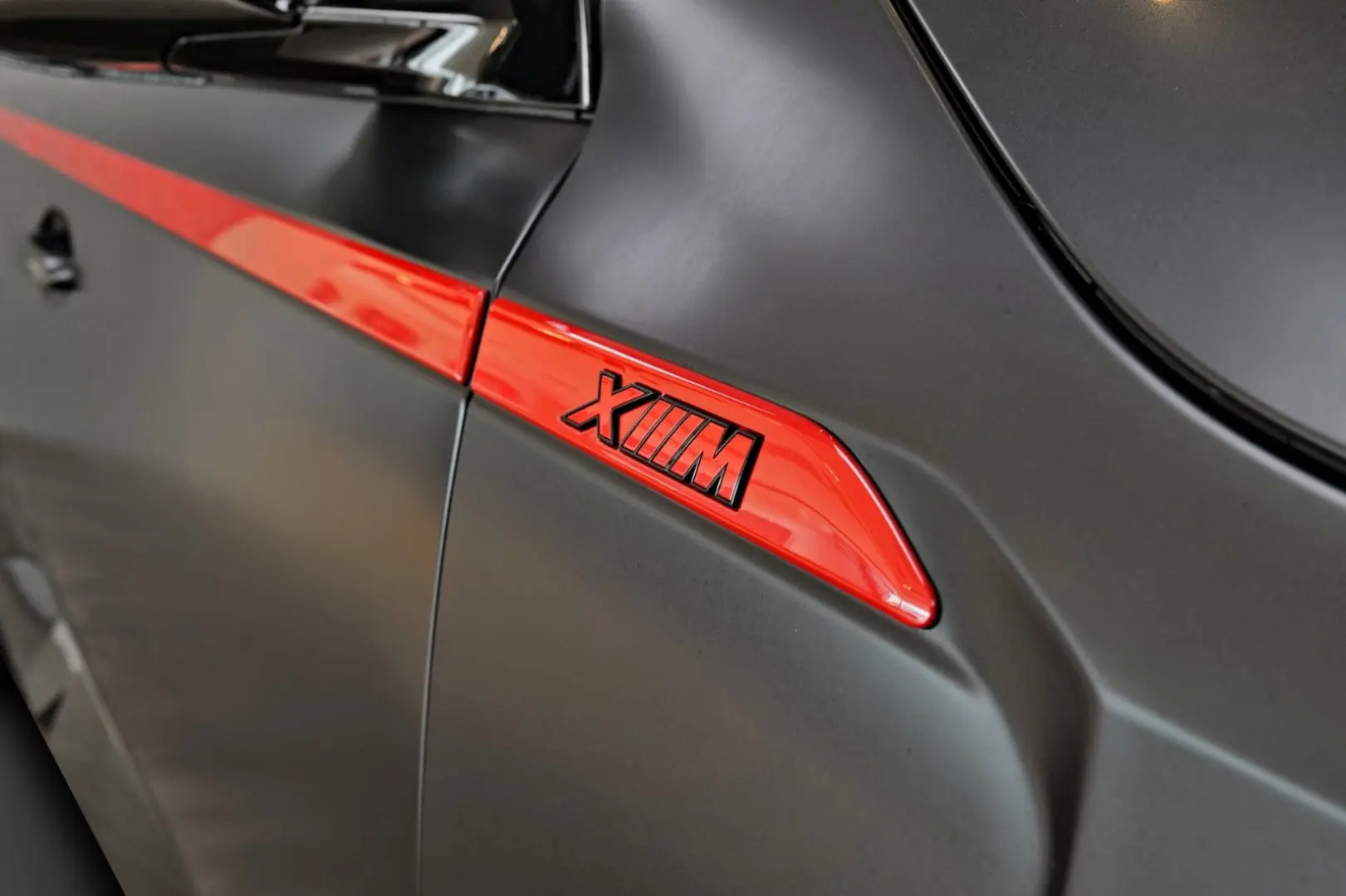 XM Label V8 / MASSAGE / CARBON /BOWERS & WILKINS