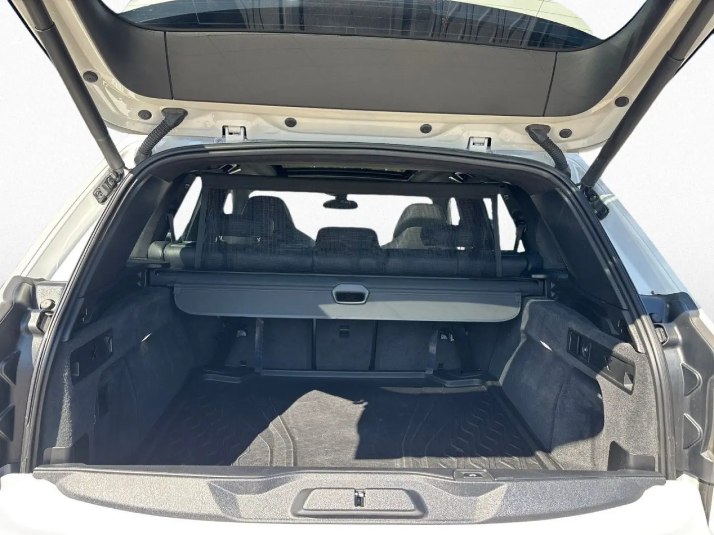 X5 M Comp. AKRAPOVIC H&R DrAssPr AHK LASER Pano