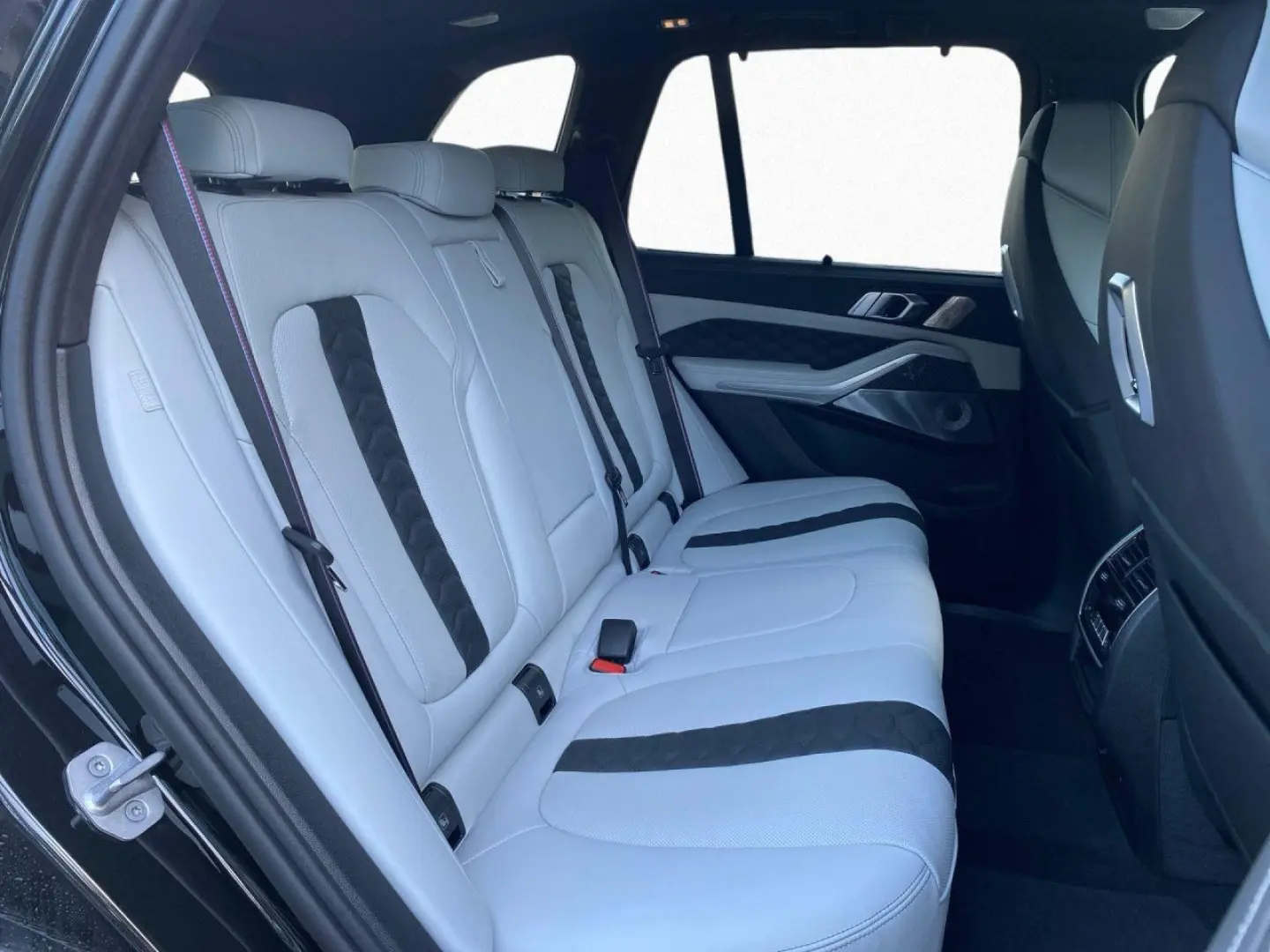 BMW X5 M DA/PA-Prof,B&W,Massage,SoftClose,Sky,AHK,22