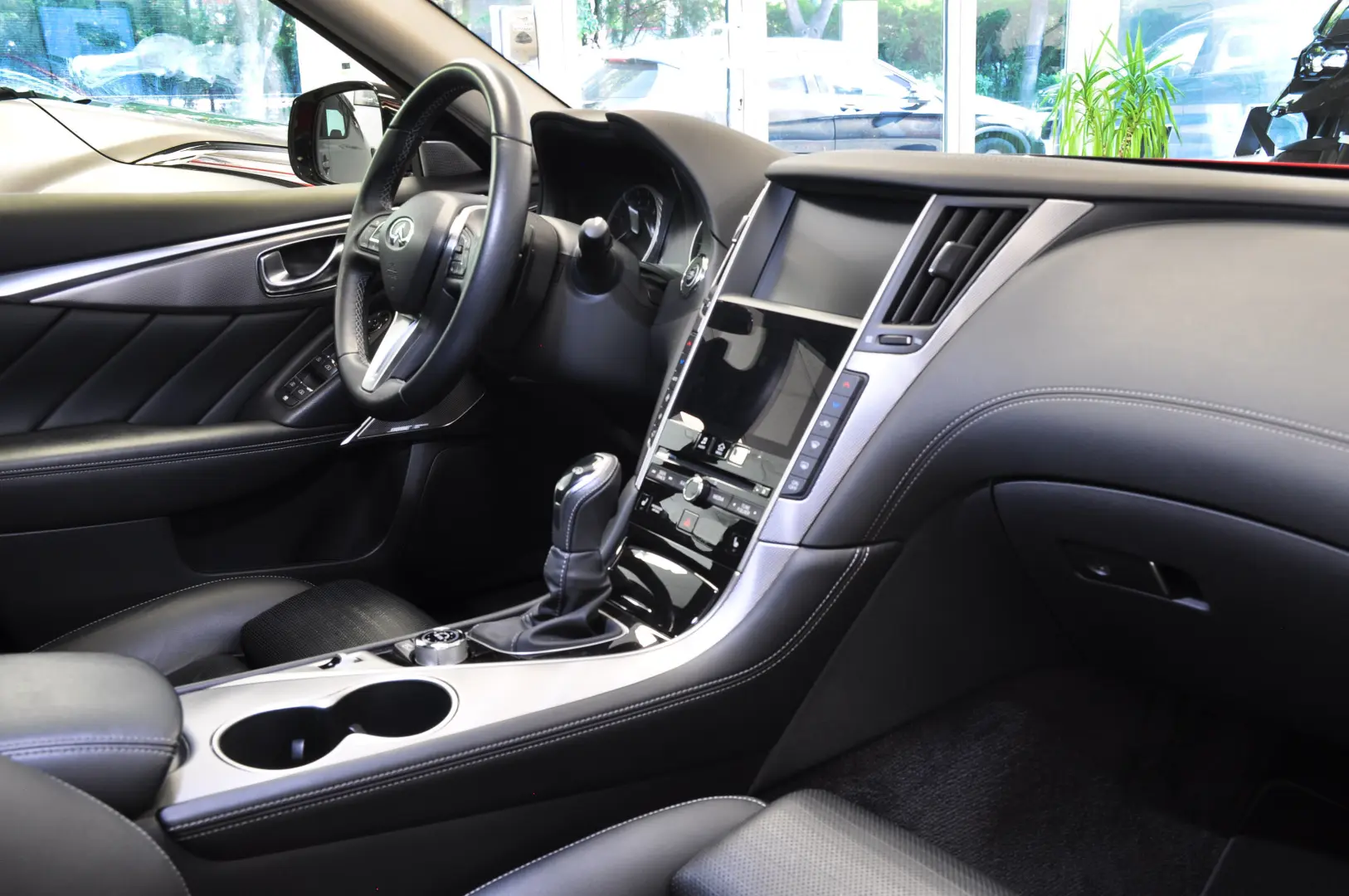 INFINITI Q50 HYBRID AWD V6 3.5L V6 364 CP