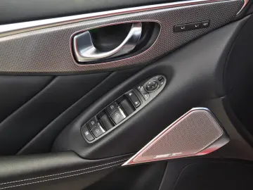 INFINITI Q50 HYBRID AWD V6 3.5L V6 364 CP