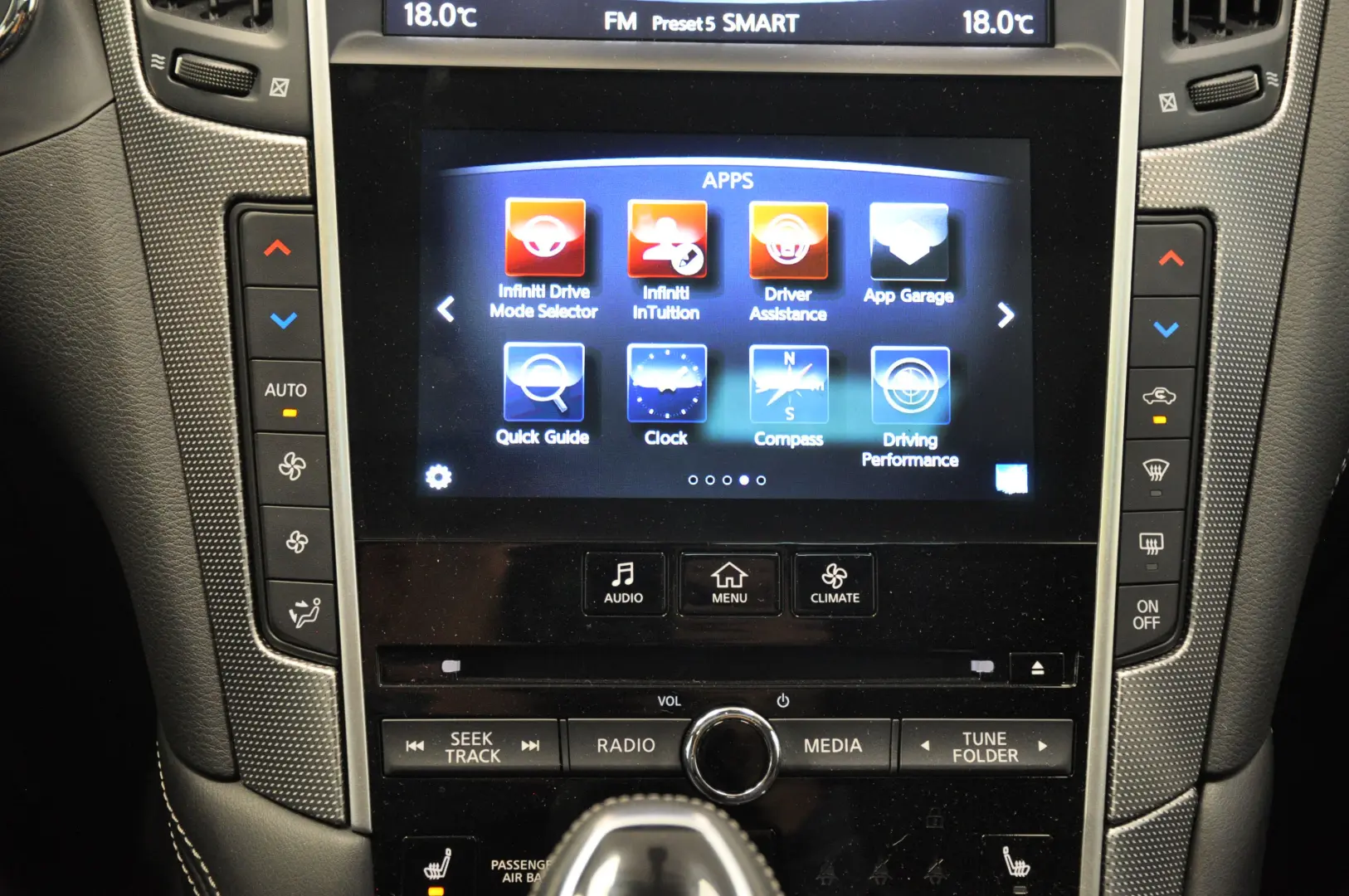 INFINITI Q50 HYBRID AWD V6 3.5L V6 364 CP
