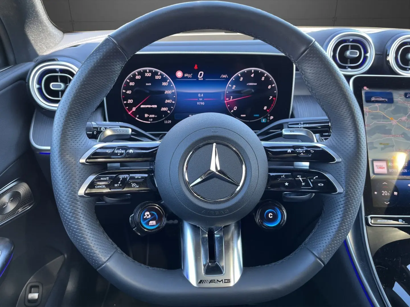 GLC 43 AMG 4M+NIGHT+PANO+AHK+FAHRASSI+HUD+DIGITA