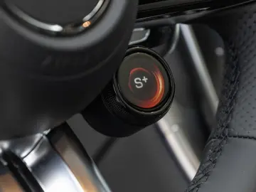 GLC 43 AMG 4M Digital/Pano/Burm3D/HUD/Night/21''