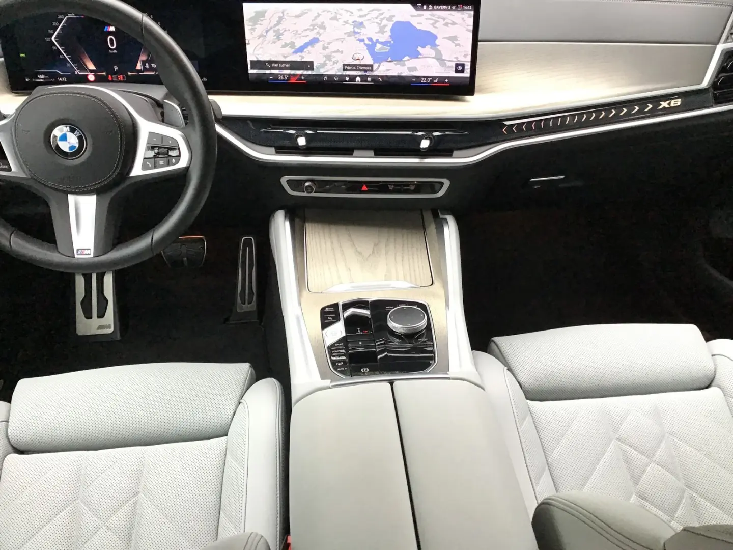 X6 xDrive30d M Sport Paket Pro-Iconic Glow-M Spo