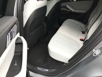 X6 xDrive30d M Sport Paket Pro-Iconic Glow-M Spo