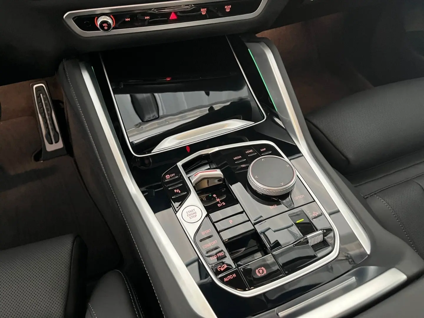 X6 xDrive 40d M SPORT/LED/AHK/PANO-DA/H&K