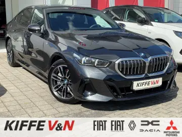 550 e MSPORT DAP PA  AUTOB-ASSIST HK ICONIC-GLOW