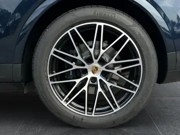 Cayenne E-Hybrid | Surround View | Panorama |