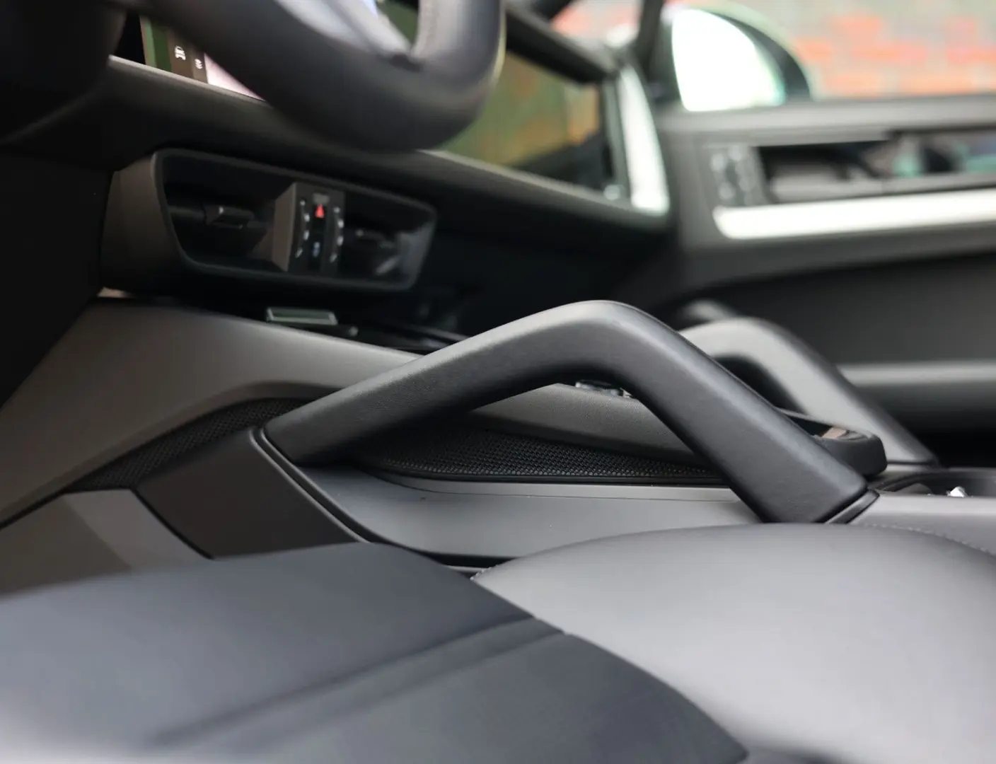 Cayenne E-Hybrid | Pas.Display - Pano - AHK