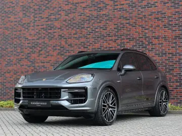 Cayenne E-Hybrid | Pas.Display - Pano - AHK
