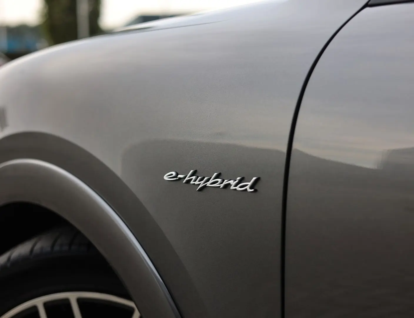 Cayenne E-Hybrid | Pas.Display - Pano - AHK