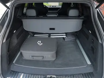 Cayenne E-Hybrid | Pas.Display - Pano - AHK