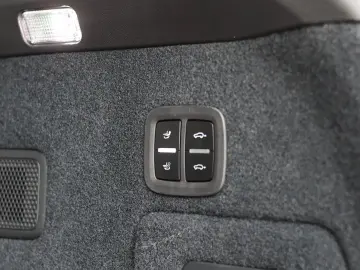 Cayenne E-Hybrid | Pas.Display - Pano - AHK