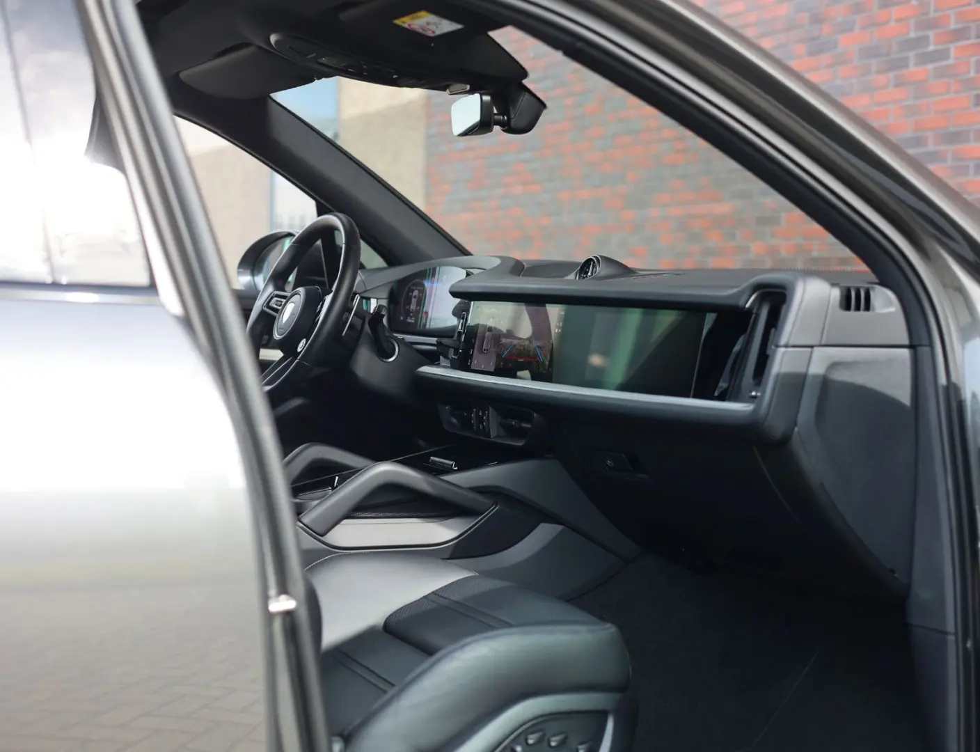 Cayenne E-Hybrid | Pas.Display - Pano - AHK