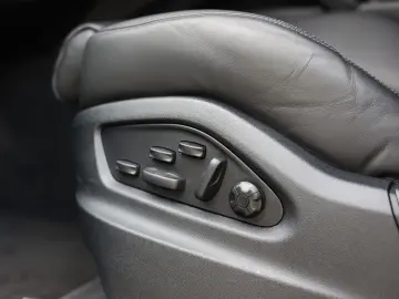 Cayenne E-Hybrid | Pas.Display - Pano - AHK