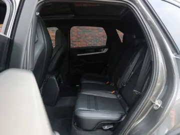 Cayenne E-Hybrid | Pas.Display - Pano - AHK