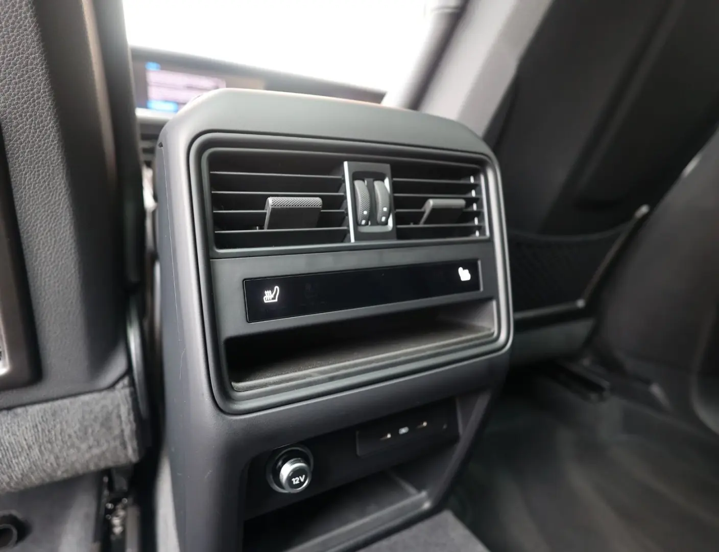 Cayenne E-Hybrid | Pas.Display - Pano - AHK