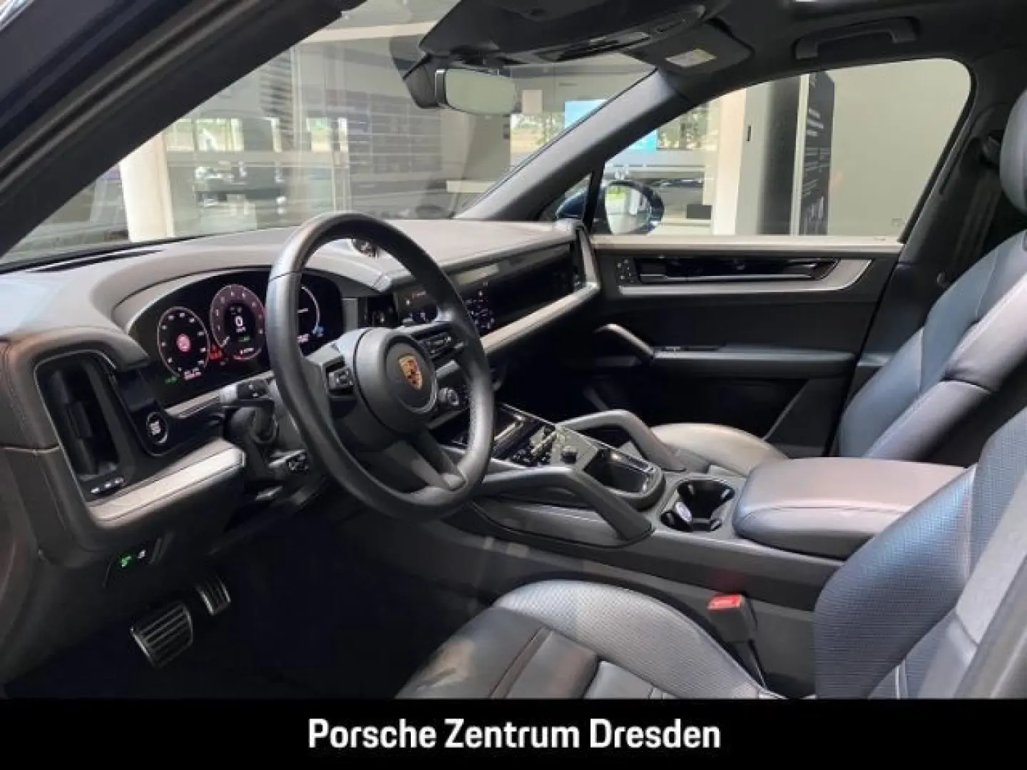 Cayenne E-Hybrid Pano*AHK* SH v+h*Massage*Inno*L