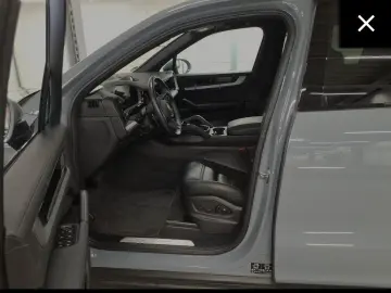 Cayenne E-Hybrid*Luft*AHK*Pano*InnoDrive*BOSE*