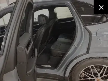 Cayenne E-Hybrid*Luft*AHK*Pano*InnoDrive*BOSE*