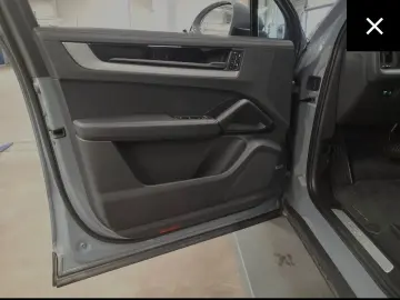 Cayenne E-Hybrid*Luft*AHK*Pano*InnoDrive*BOSE*