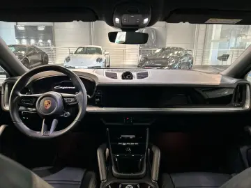 Cayenne E-Hybrid Coupe LED-Matrix InnoDrive BOSE