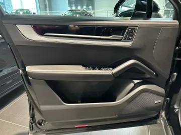 Cayenne E-Hybrid Coupe LED-Matrix InnoDrive BOSE