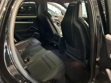 Cayenne E-Hybrid Coupe LED-Matrix InnoDrive BOSE